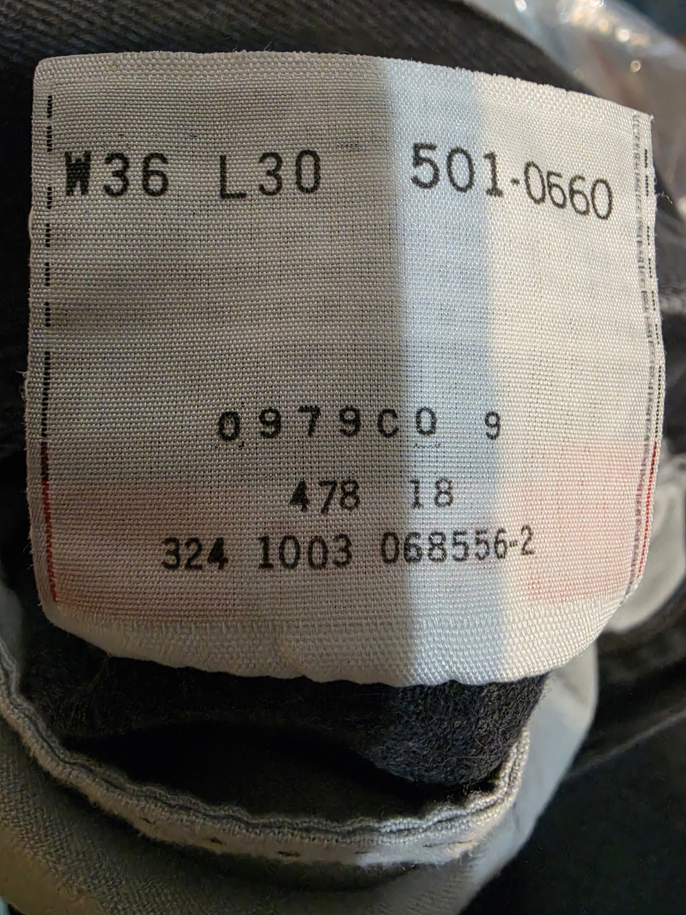 Levi's Black Straight Men’s Jeans - Classic Five-Pocket Denim - Picture 12 of 12